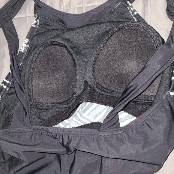 NWT!! Bathing Suit Top! BLACK & WHITE Halter Tankini NWT!! - Picture 8 of 8